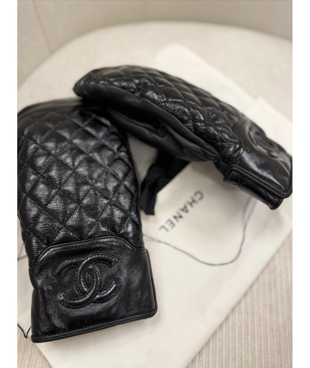 CHANEL Черные кожаные варежки, фото 4