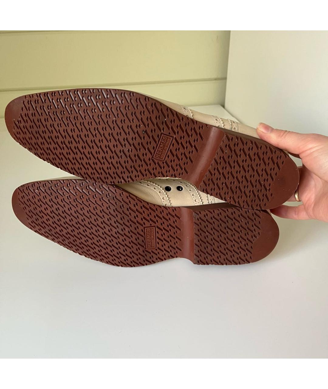 HERMES Бежевые нубуковые туфли, фото 4