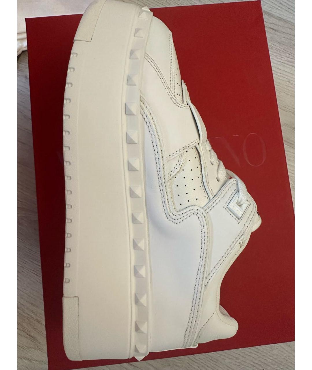 VALENTINO Белые кожаные кеды, фото 2