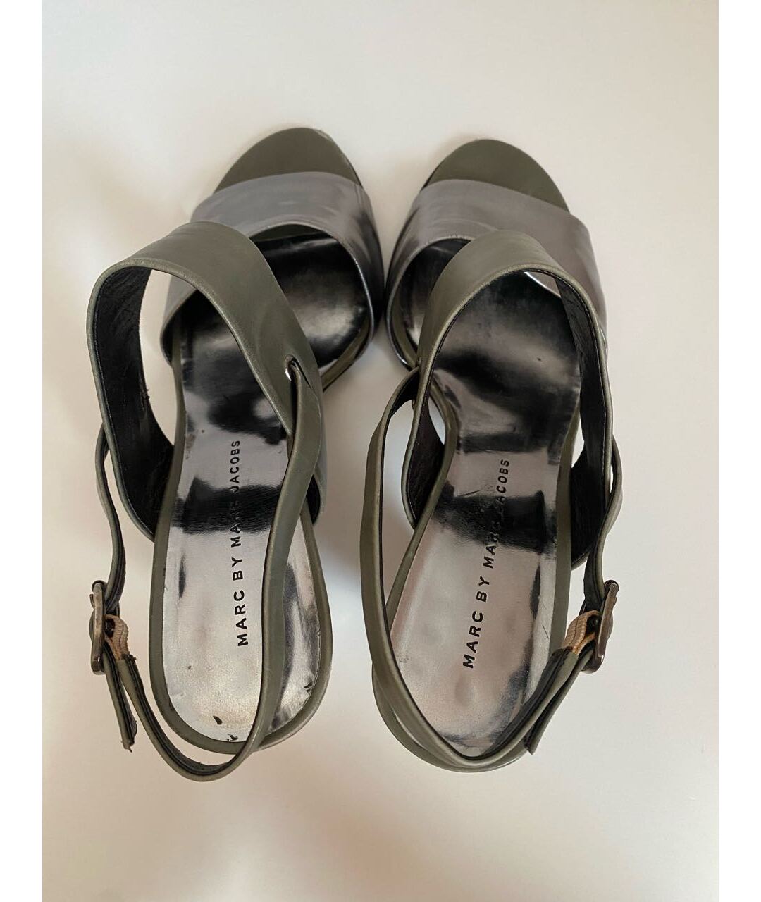 MARC BY MARC JACOBS Серебряные кожаные босоножки, фото 3