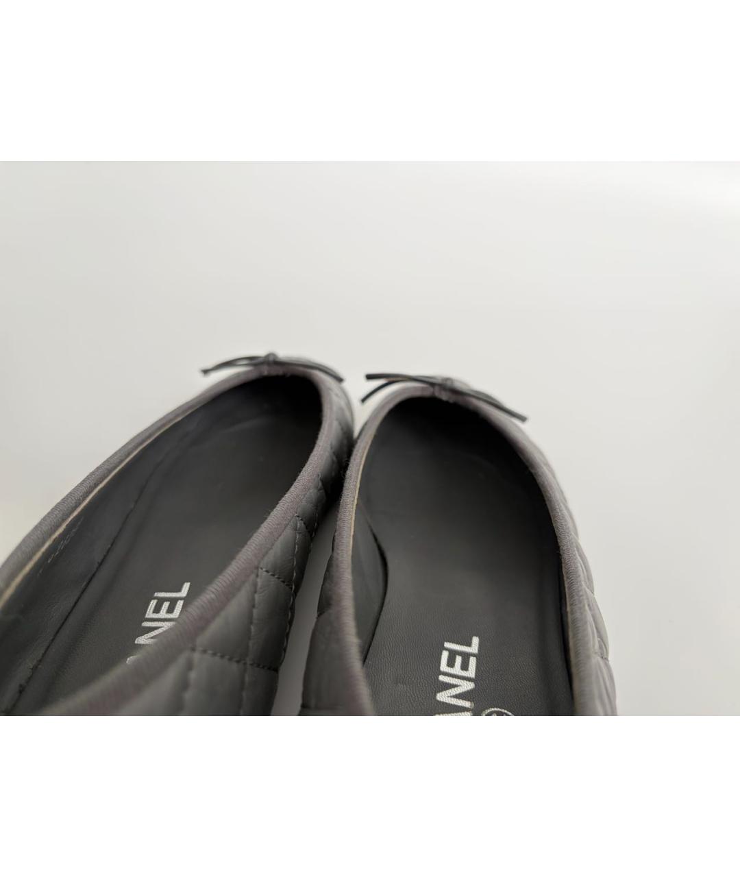 CHANEL Серые кожаные балетки, фото 6