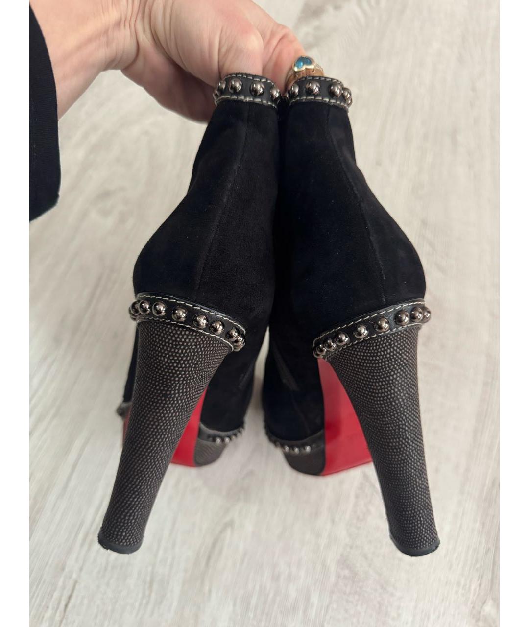 CHRISTIAN LOUBOUTIN Черные замшевые ботильоны, фото 5