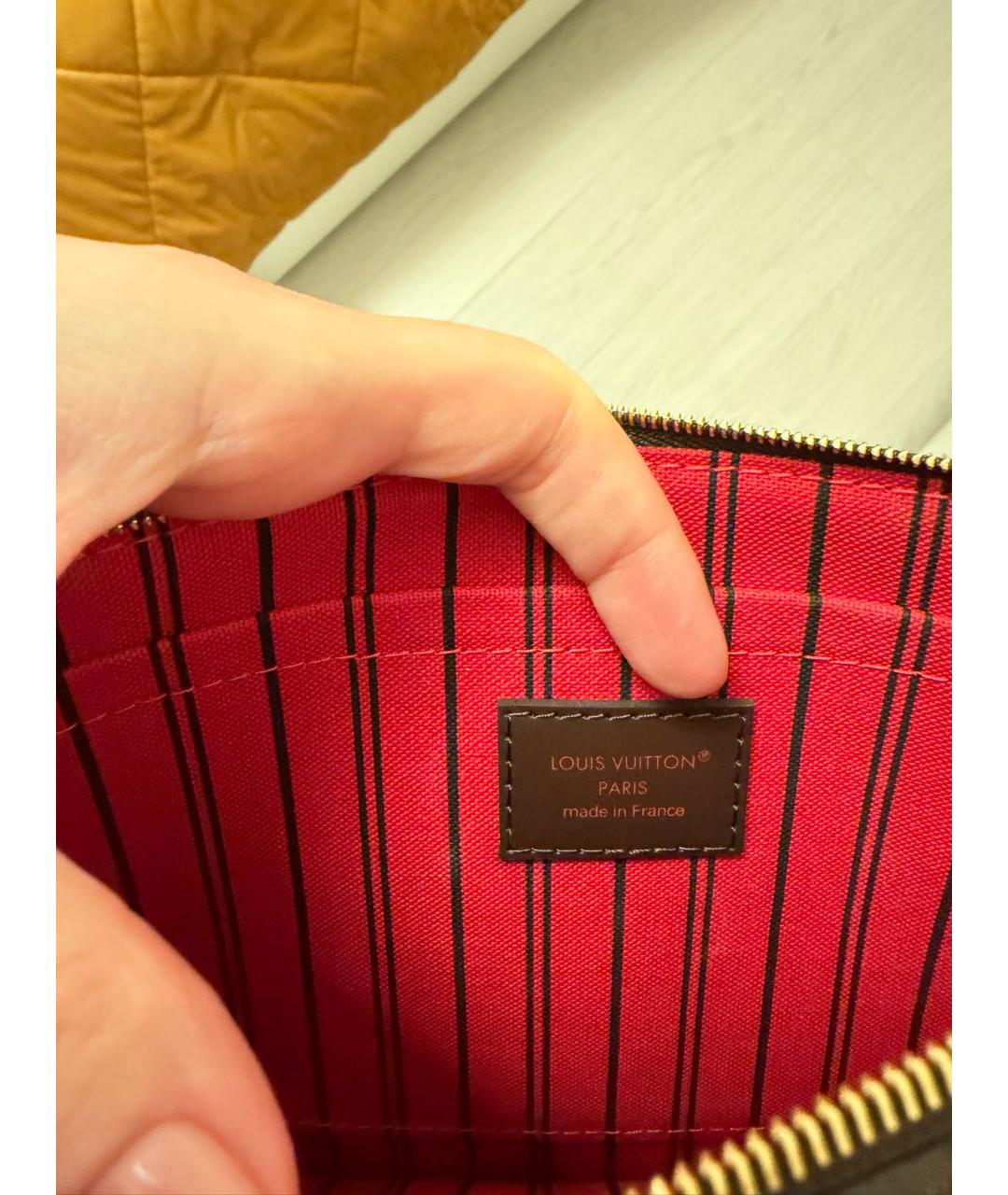 LOUIS VUITTON Коричневая косметичка, фото 2