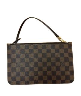 LOUIS VUITTON Косметичка