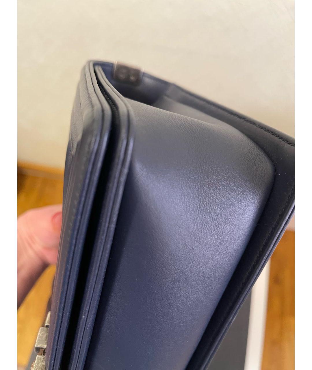 CHANEL Темно-синяя кожаная сумка через плечо, фото 7