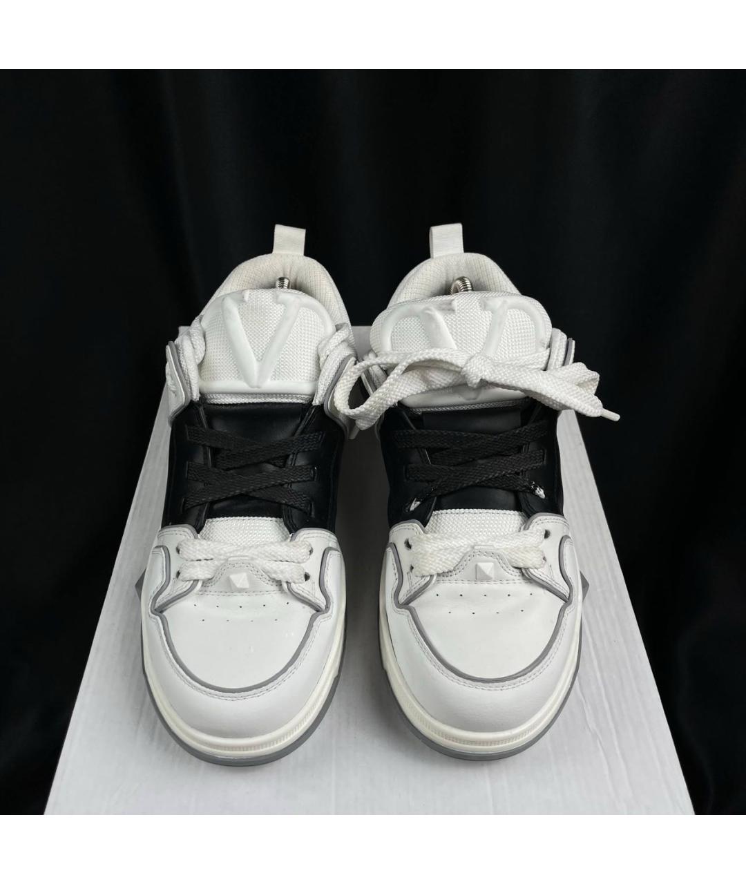 VALENTINO Белые кожаные низкие кроссовки / кеды, фото 2