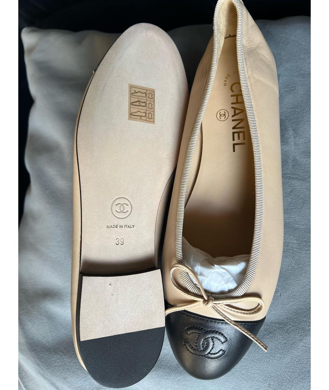 CHANEL Бежевые кожаные балетки, фото 6