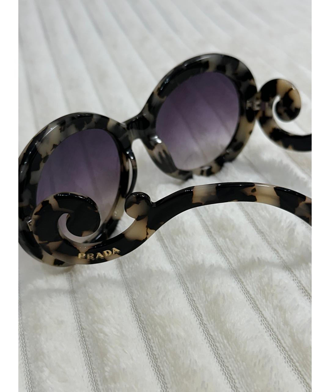 PRADA Черные пластиковые солнцезащитные очки, фото 2