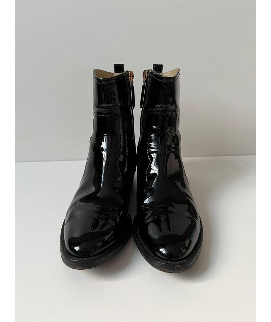 CHANEL Черные полусапоги из лакированной кожи, фото 2