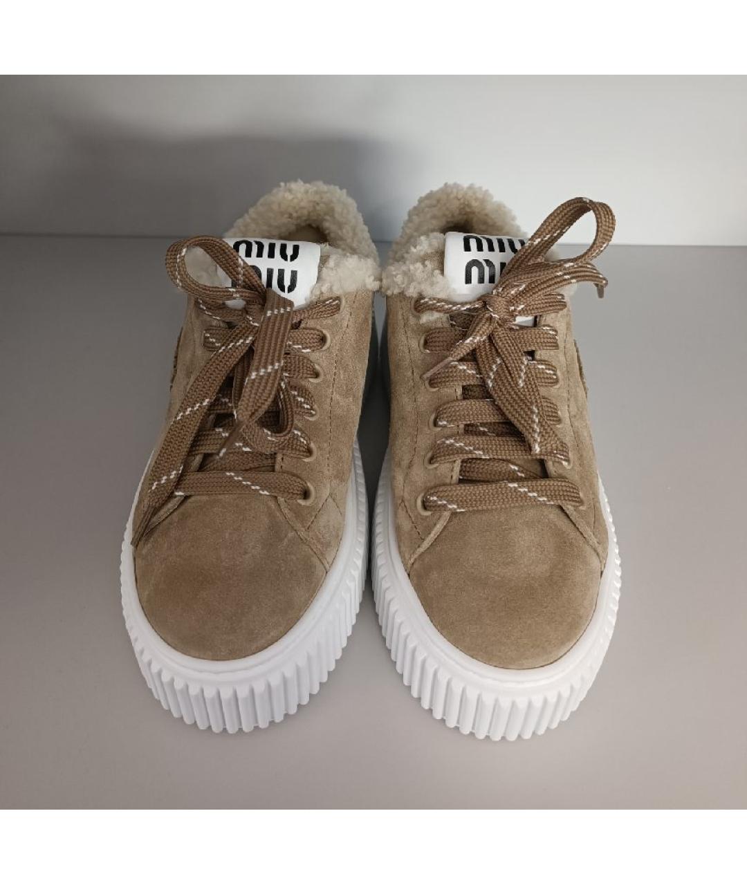 MIU MIU Бежевые замшевые кроссовки, фото 2