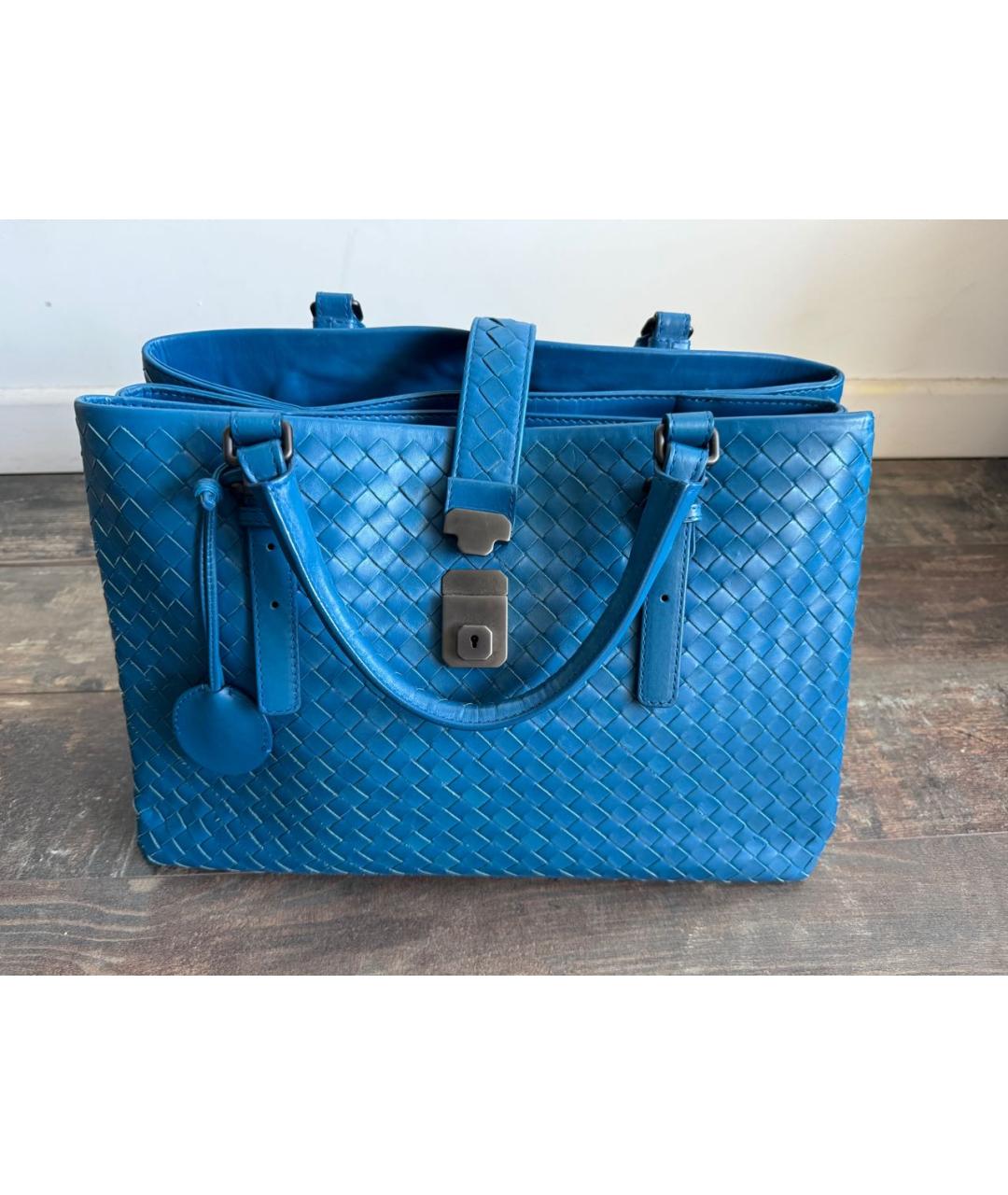 BOTTEGA VENETA Синяя кожаная сумка с короткими ручками, фото 3