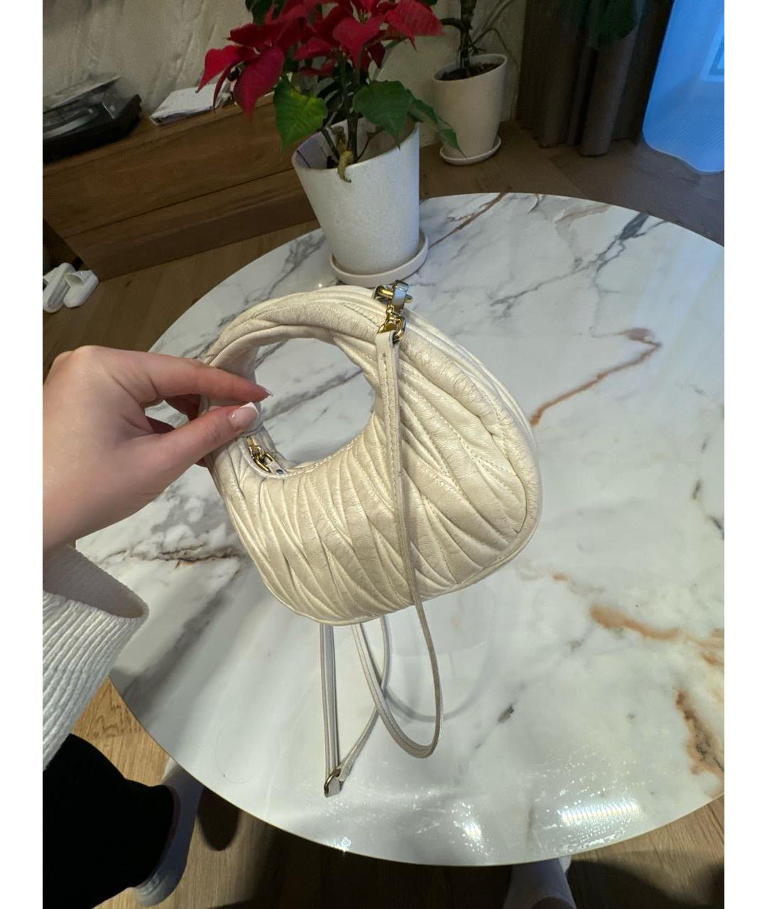 MIU MIU Белая кожаная сумка с короткими ручками, фото 8