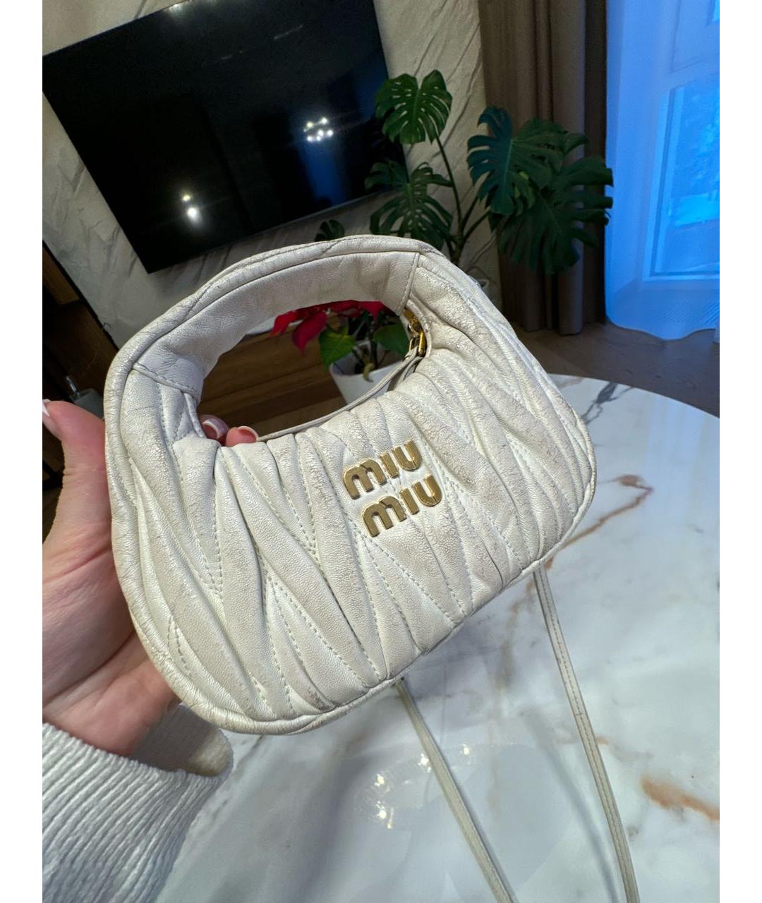 MIU MIU Белая кожаная сумка с короткими ручками, фото 6