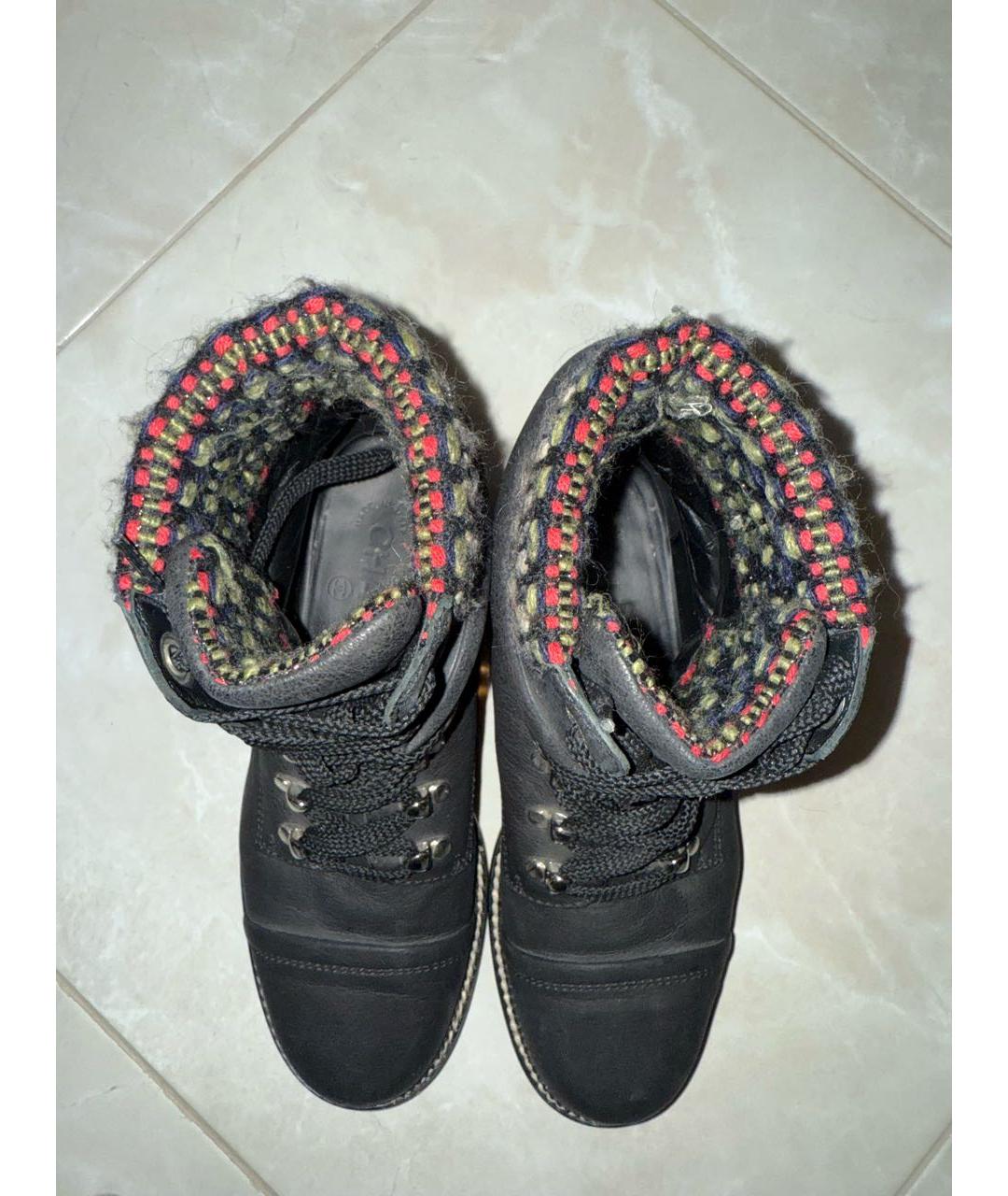 CHANEL Темно-синие кожаные ботинки, фото 3