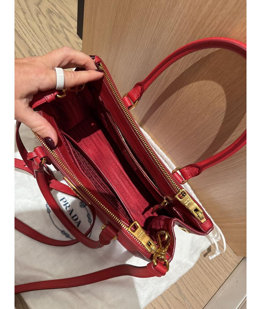 PRADA Красная кожаная сумка с короткими ручками, фото 7