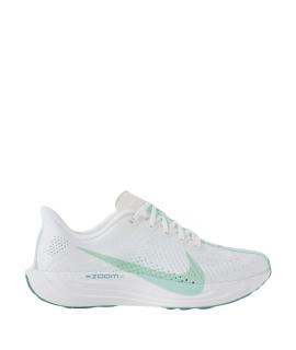 NIKE Кроссовки