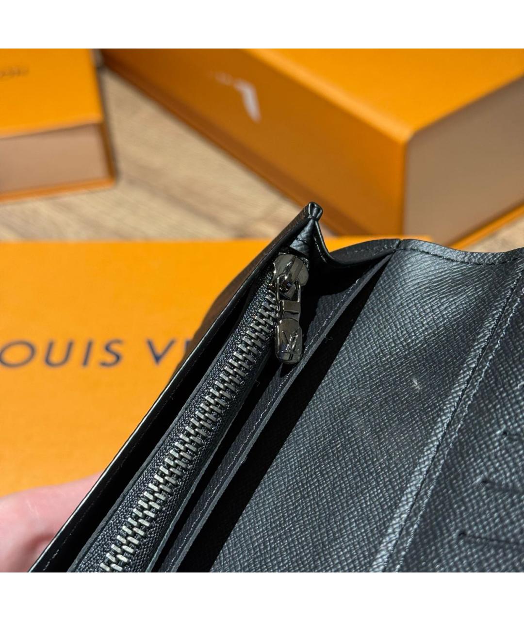 LOUIS VUITTON Антрацитовый кошелек, фото 5