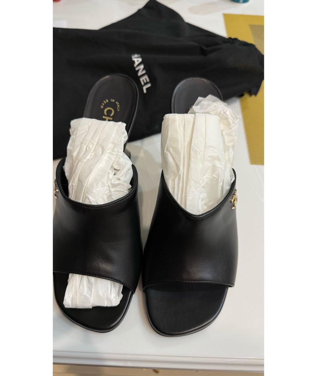 CHANEL Черные кожаные мюли, фото 2