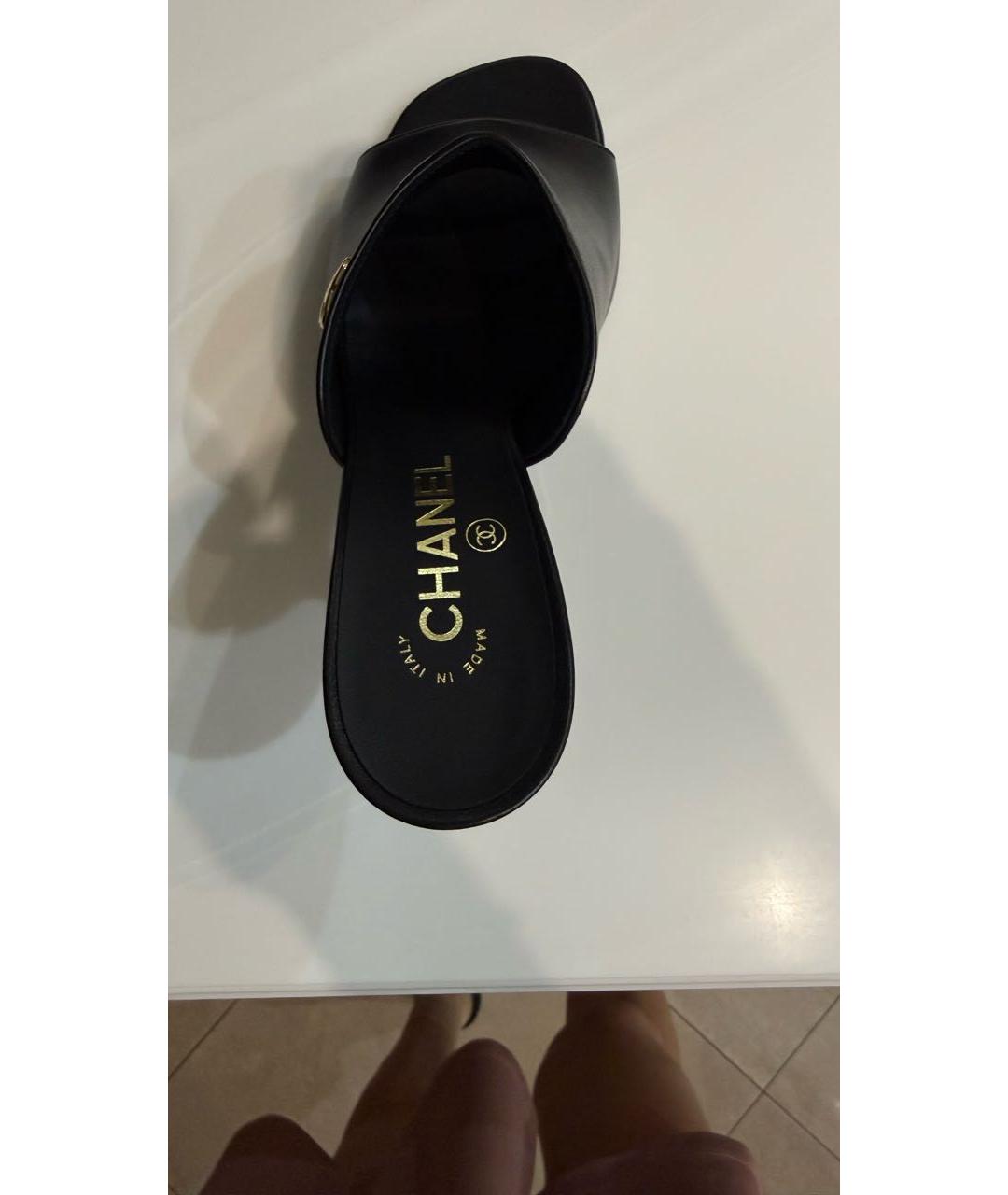 CHANEL Черные кожаные мюли, фото 3