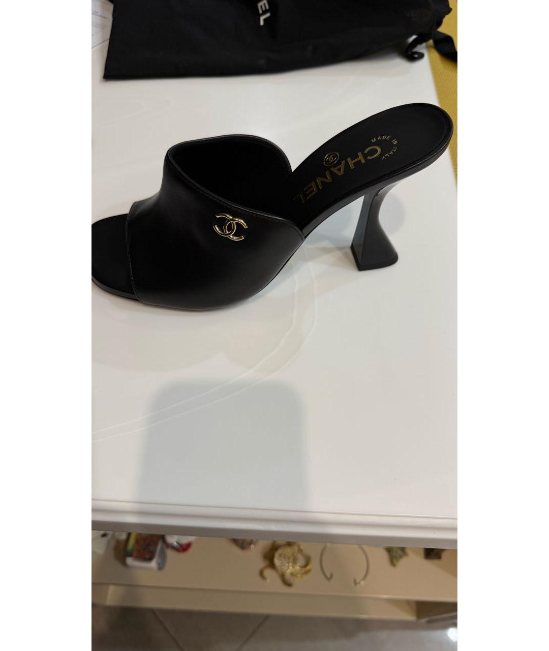 CHANEL Черные кожаные мюли, фото 5