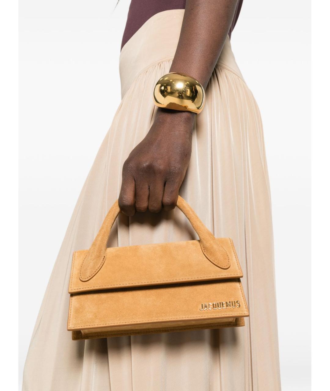 JACQUEMUS Бежевая замшевая сумка с короткими ручками, фото 4