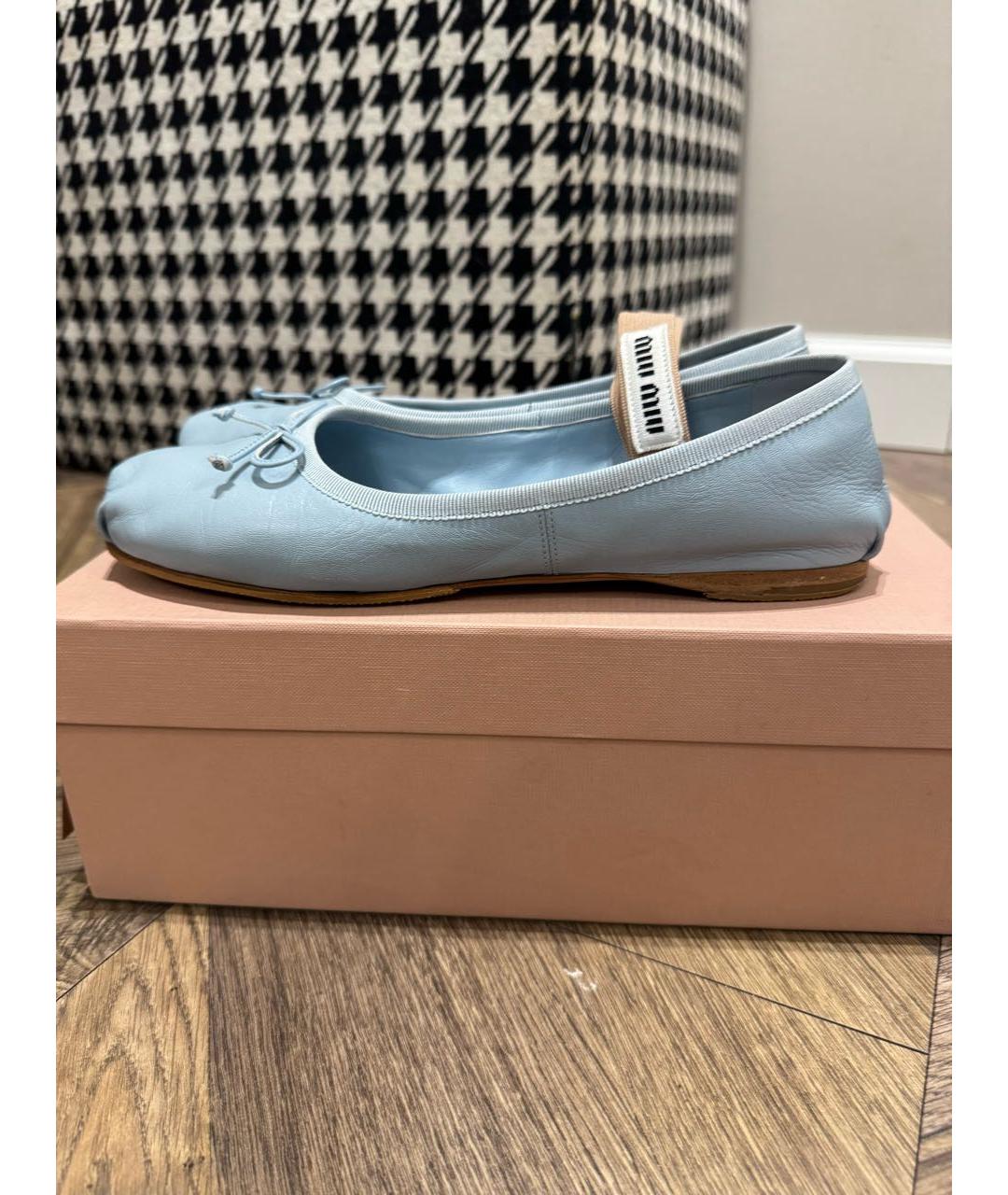 MIU MIU Голубые кожаные балетки, фото 2