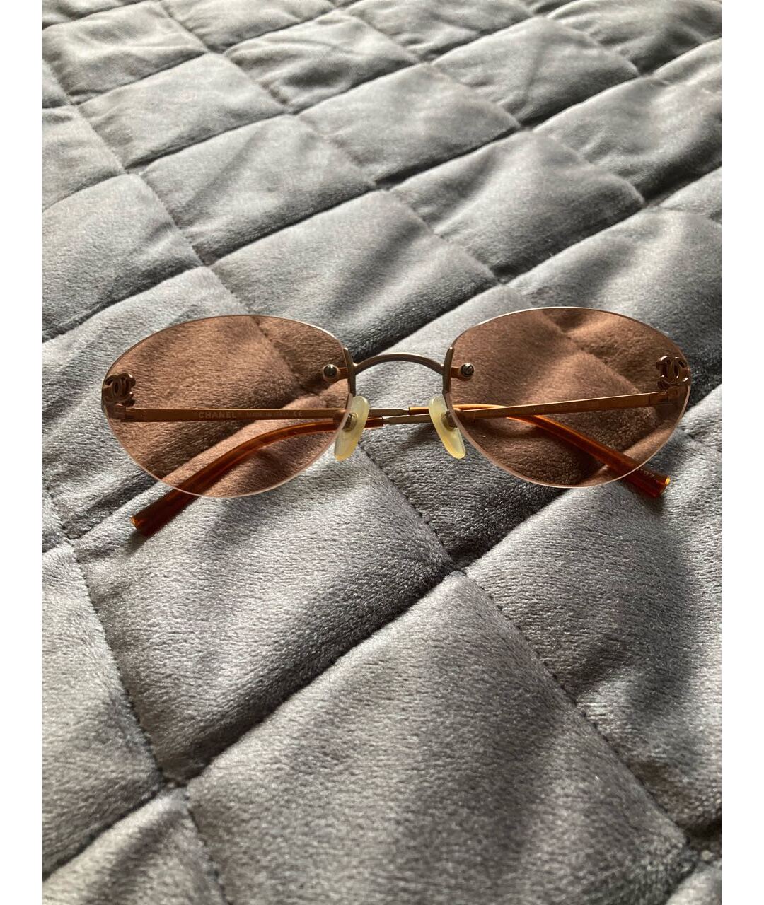 CHANEL PRE-OWNED Красные металлические солнцезащитные очки, фото 2
