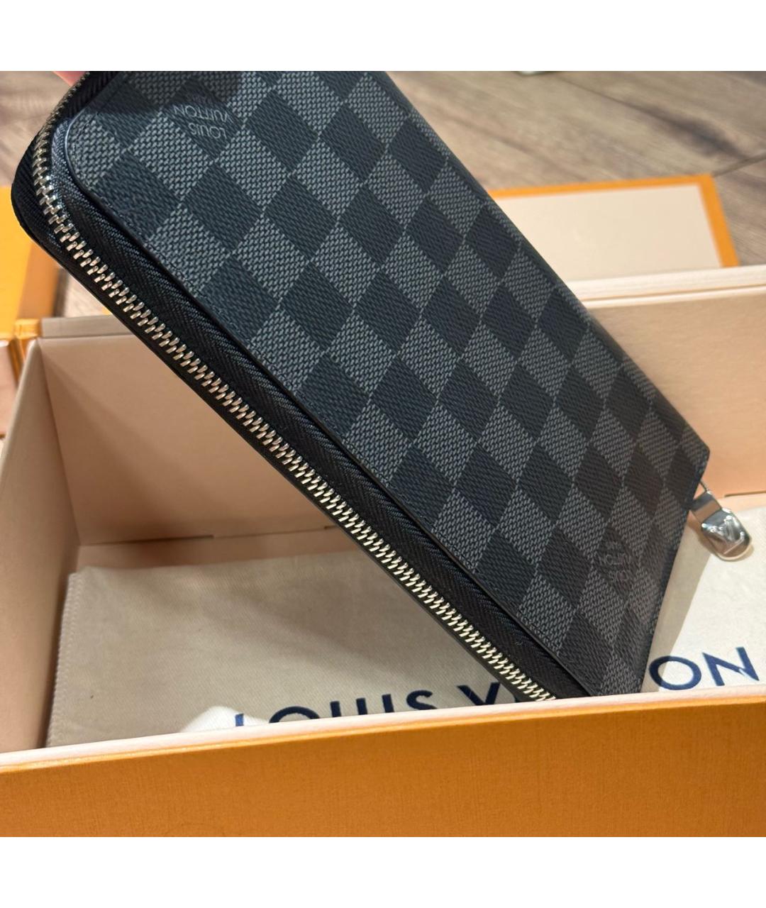 LOUIS VUITTON Антрацитовый кошелек, фото 6