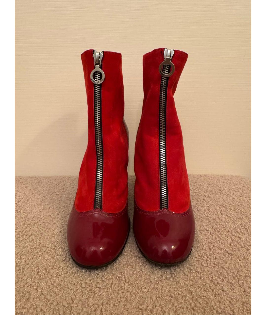 MARC JACOBS Красные замшевые ботильоны, фото 2