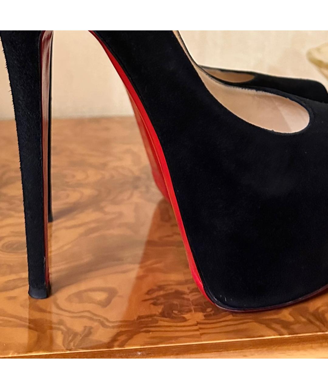 CHRISTIAN LOUBOUTIN Черные замшевые туфли, фото 4