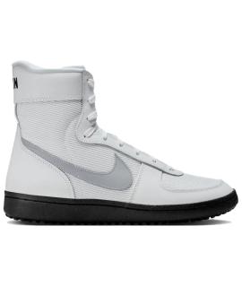 NIKE Кроссовки