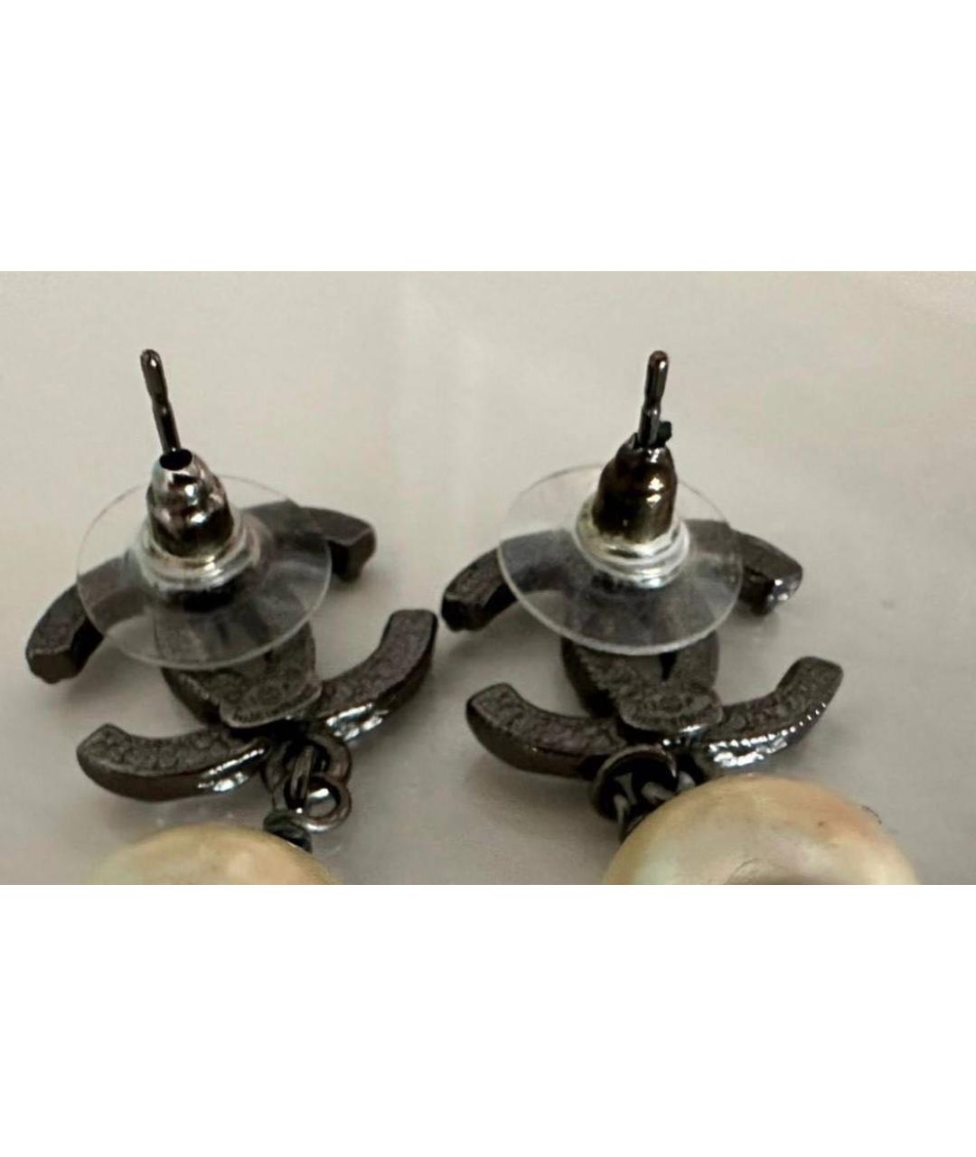 CHANEL Белые металлические серьги, фото 3