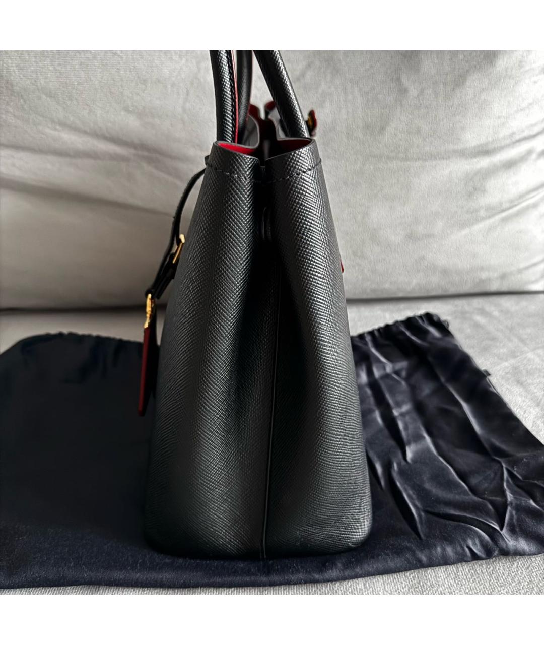 PRADA Черная кожаная сумка с короткими ручками, фото 4