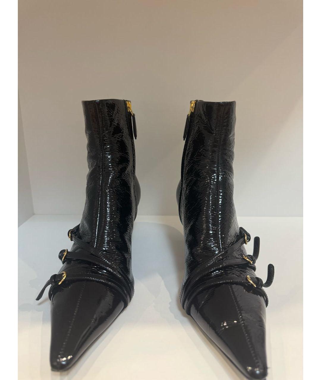 MIU MIU Черные ботильоны из лакированной кожи, фото 2