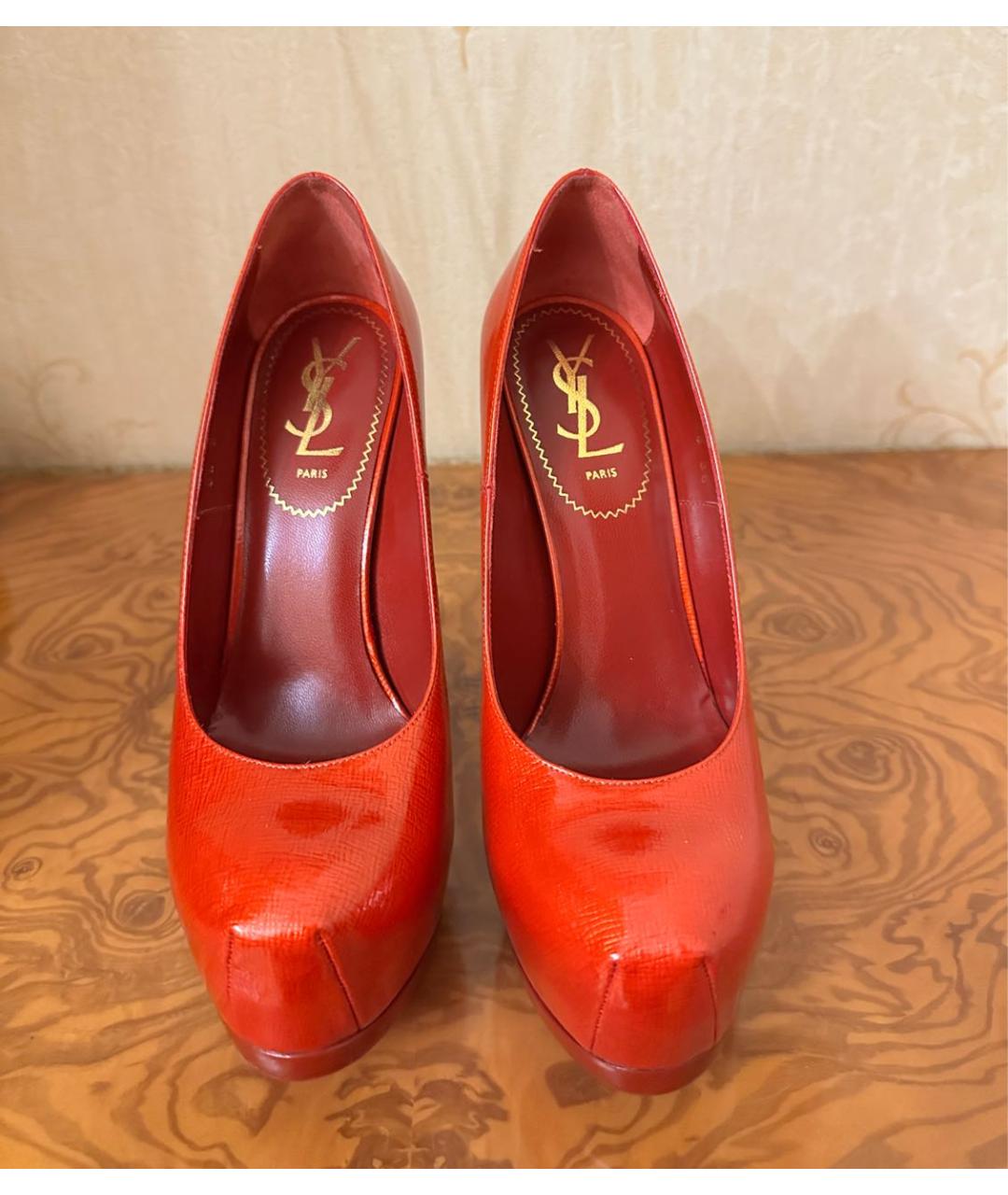 SAINT LAURENT Коралловые туфли из лакированной кожи, фото 2