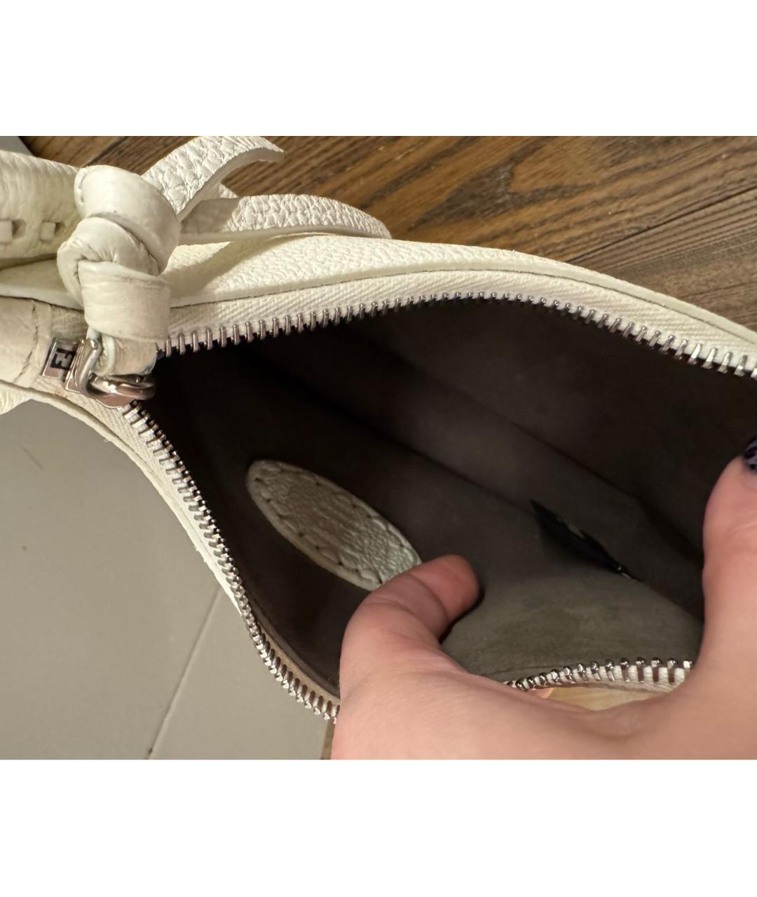 FENDI Бежевая кожаная сумка через плечо, фото 4