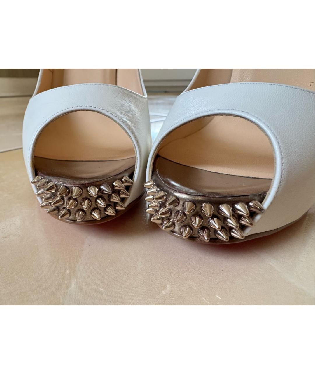 CHRISTIAN LOUBOUTIN Белые кожаные туфли, фото 5
