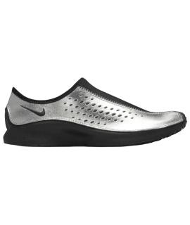 NIKE Кроссовки