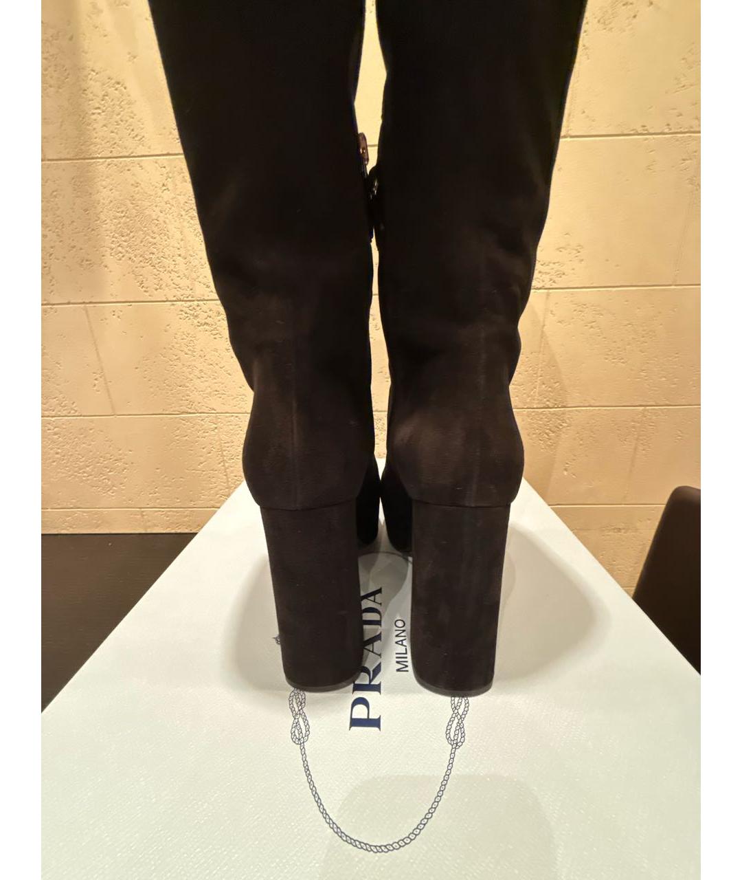 PRADA Черные замшевые сапоги, фото 4
