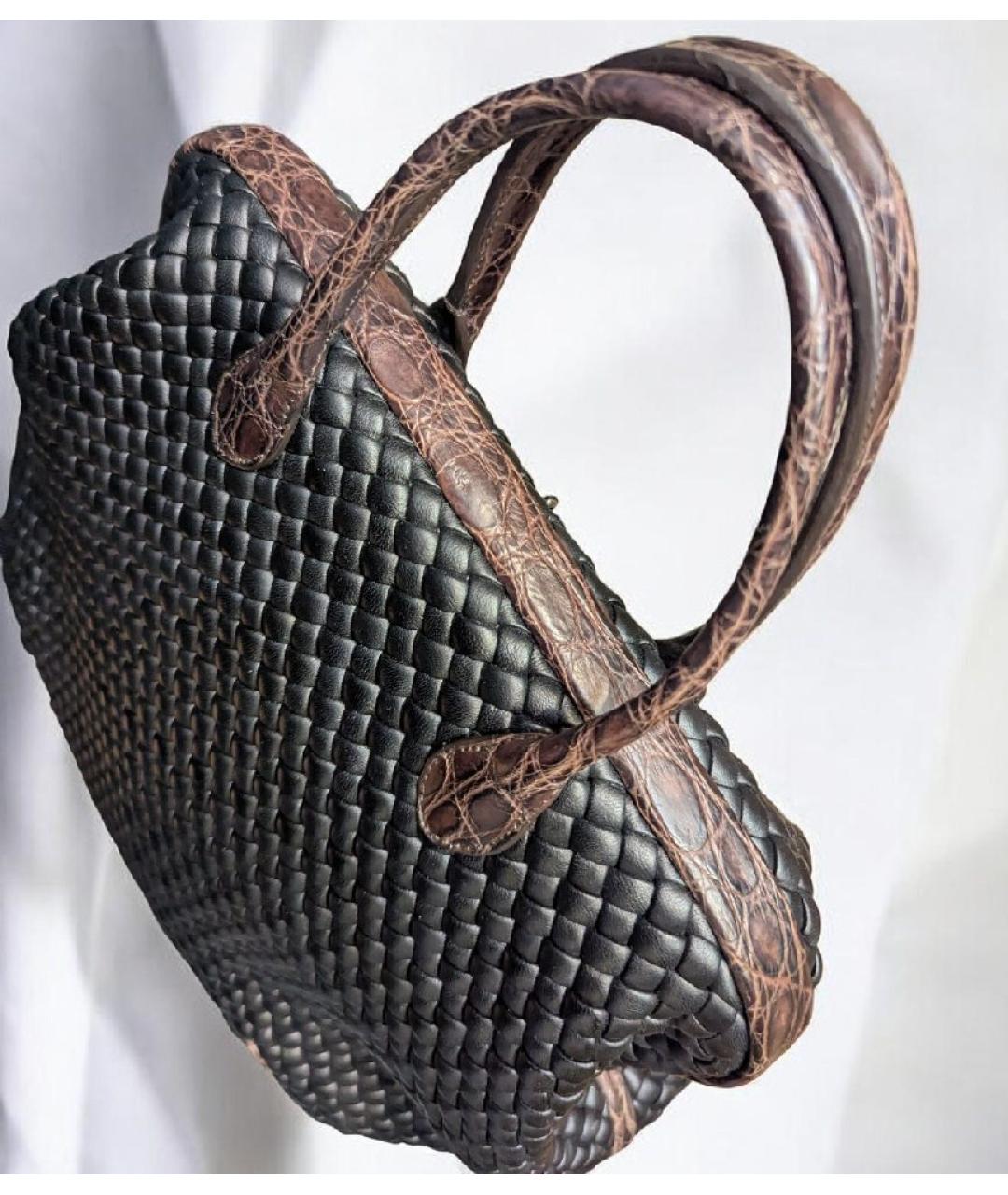 BOTTEGA VENETA Черная сумка с короткими ручками из экзотической кожи, фото 5
