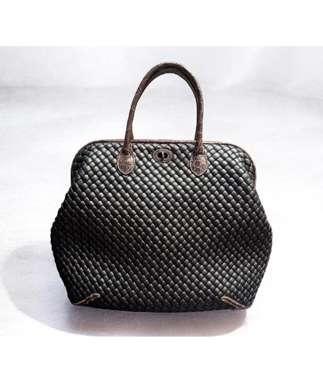 BOTTEGA VENETA Черная сумка с короткими ручками из экзотической кожи, фото 9