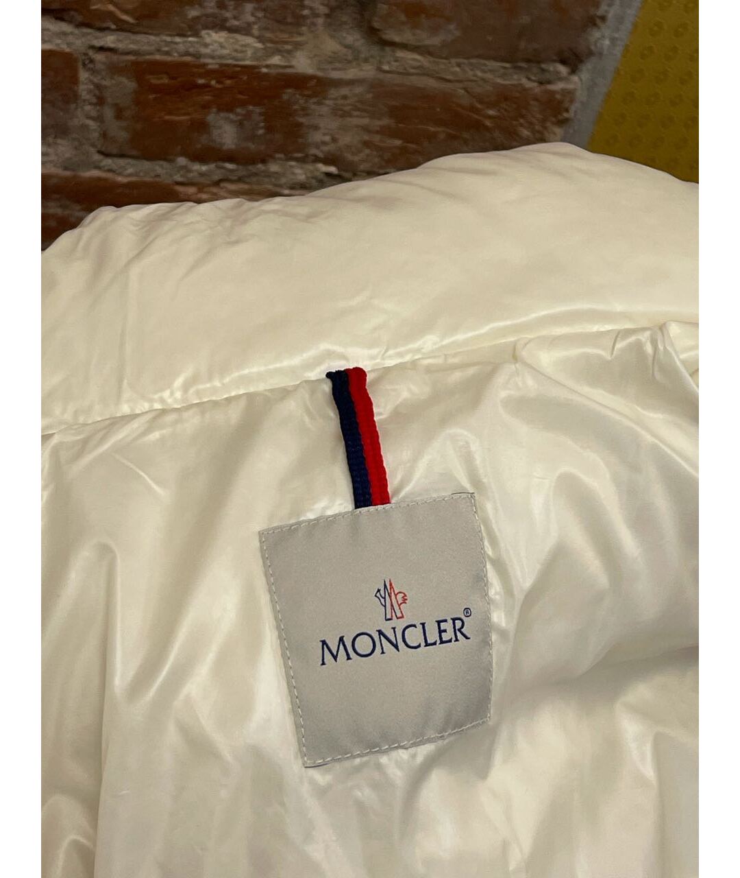 MONCLER Белый полиамидовый пуховик, фото 3