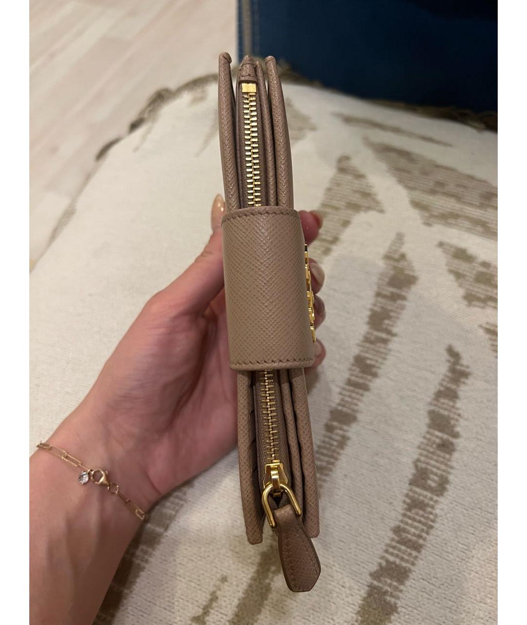 PRADA Бежевый кожаный кошелек, фото 2