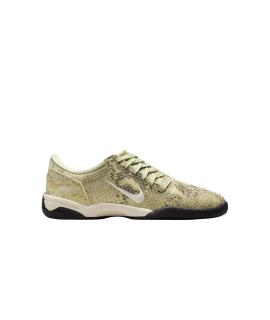 NIKE Кроссовки