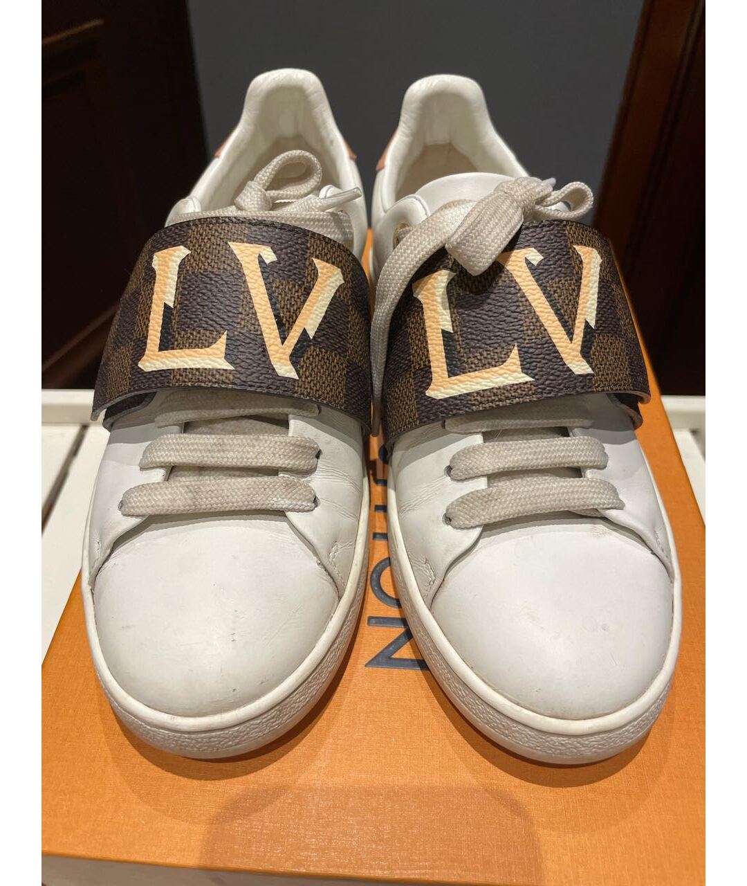 LOUIS VUITTON Белые кожаные кеды, фото 5