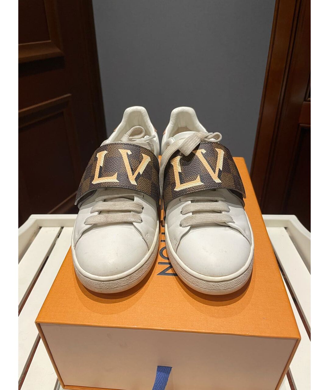 LOUIS VUITTON Белые кожаные кеды, фото 4