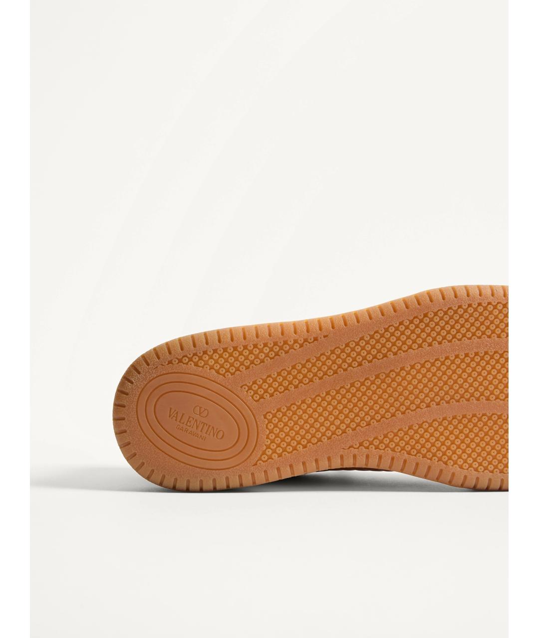 VALENTINO Бежевые кожаные низкие кроссовки / кеды, фото 3