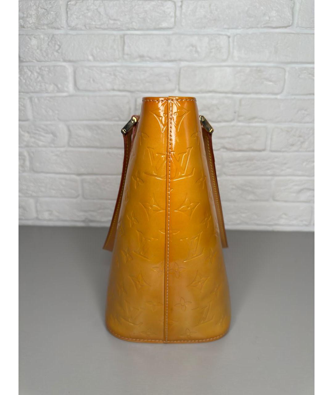 LOUIS VUITTON Желтая сумка с короткими ручками из лакированной кожи, фото 2