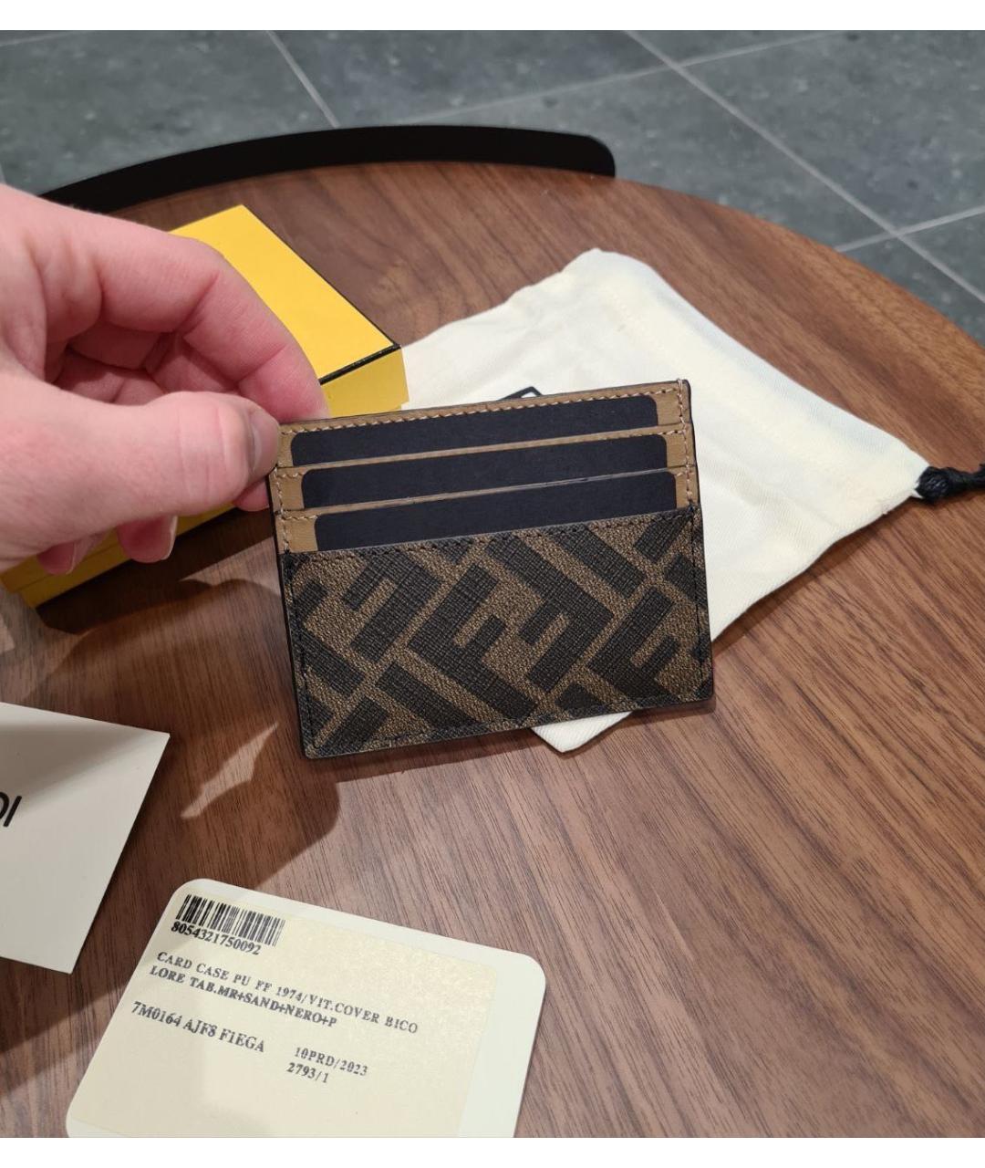 FENDI Коричневый кожаный кардхолдер, фото 4