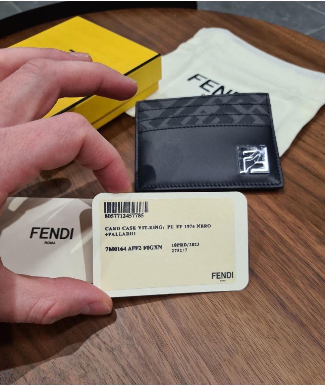 FENDI Черный кожаный кардхолдер, фото 5